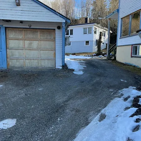 In A Quiet Area Feriehus Kjøpsvik